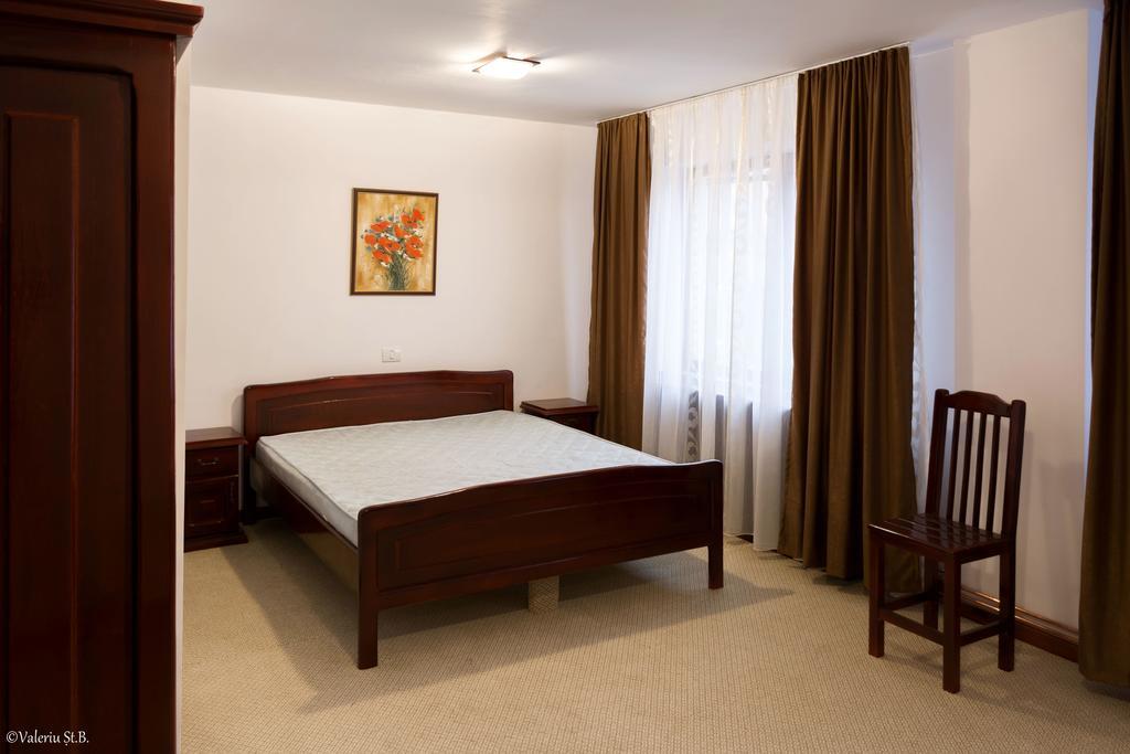 Casa Caprioara Hotell Petroşani Rum bild